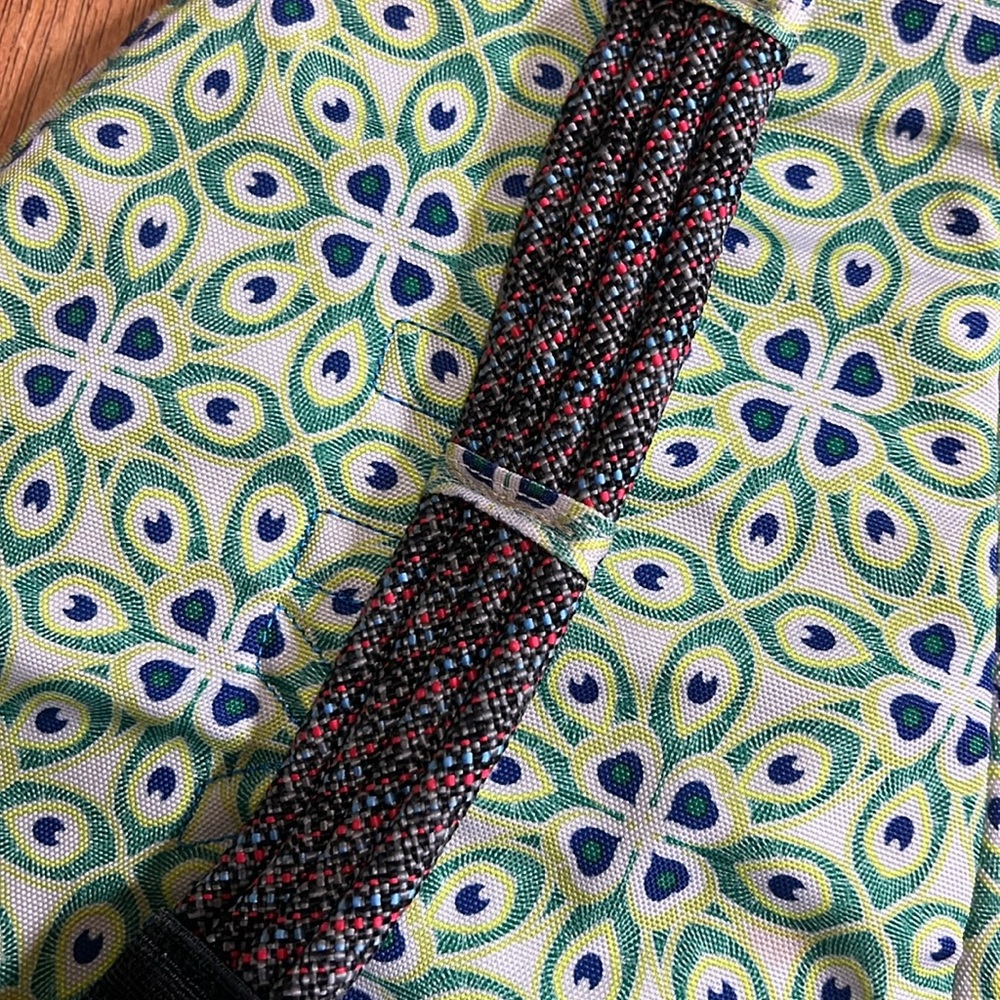 KAVU peacock feather bag, gently used! - Picture 4 of 5